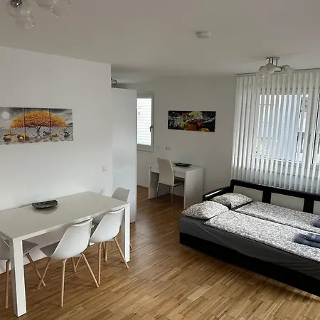 Hauptbahnhof Ferienwohnung Am Park