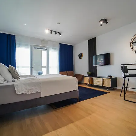 Central Suite