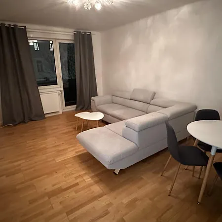 Schoene Wohnung Mit Balkon
