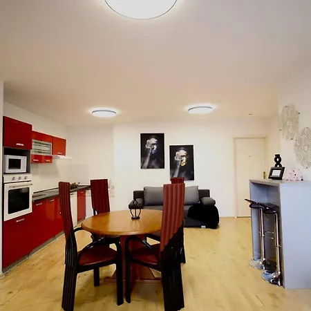 Family Apartment In Praterstern Area Dw20