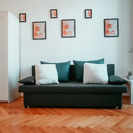 Raimond Apartment Top 12