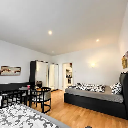 W Apartment - Brigittenau Area Mm10