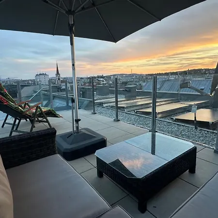 Wiener Schloss Wilhelminen Apartment 360° Views