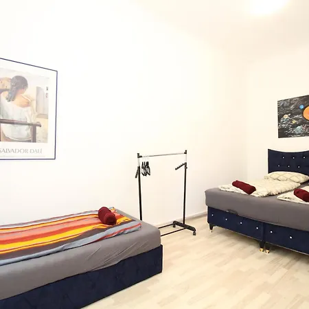 Cozy Room In Floridsdorf Area Pr4