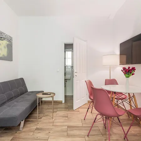 Cozy I Central I Free Parking