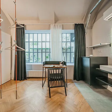 Easy Flat City Living