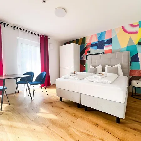 Grosszuegige Wohnung Mit Terrasse