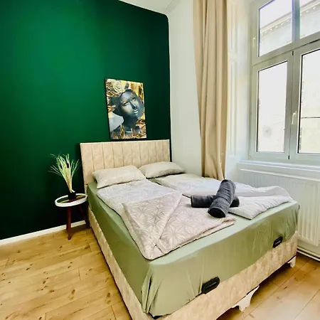 8 Fully Equipped Studio Apt W Terrace Margareten