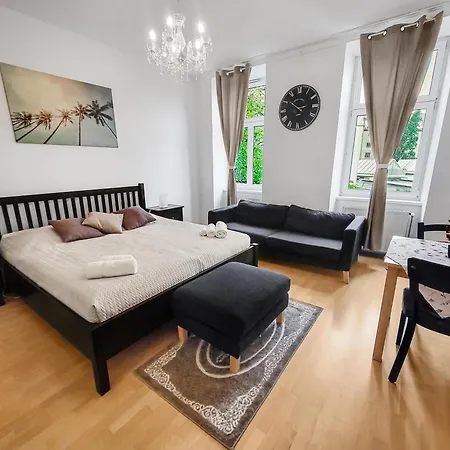 First District Family Loft Apartment