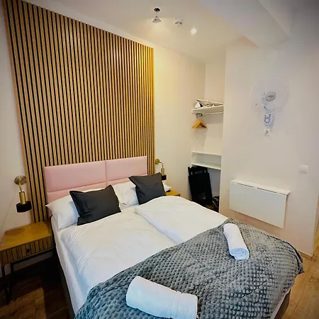4-Br Apt, Ideal For Groups, 6-Min To Stadthalle