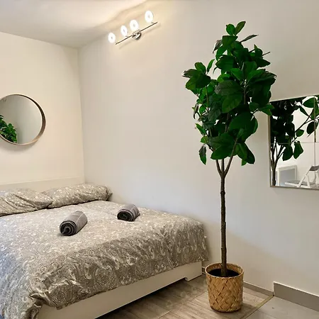 Cosy Schoenbrunn Suites - Free Underground Parking