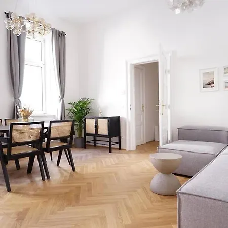 Boutique Suite Near Museum District