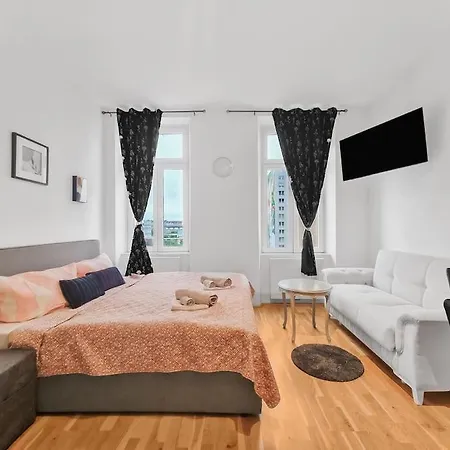 Tabor Strasse Apartment