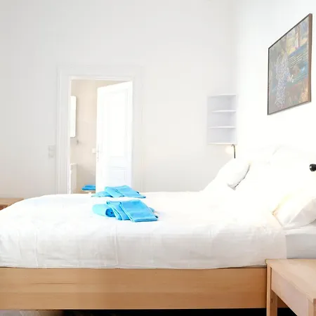 Design One Bedroom Apartment In Vienna