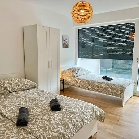 Stylish 85 M2 Apartment With Free Parking