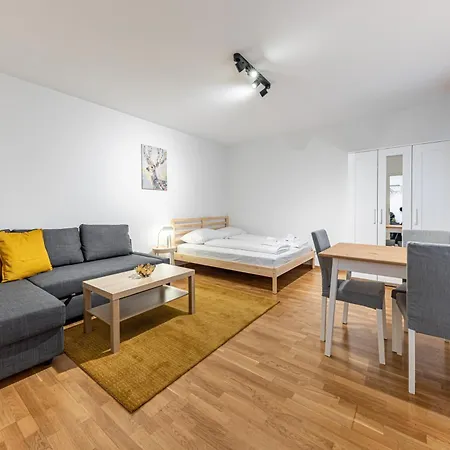 Calm & Easy By Jr City Apartments