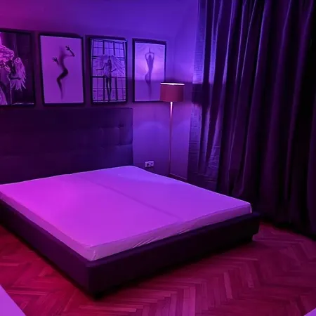 50 Shades Of Vienna Villa