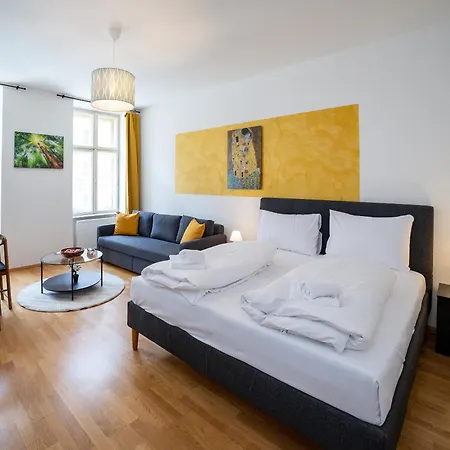 Calm & Cosy Apartment With Free Parking