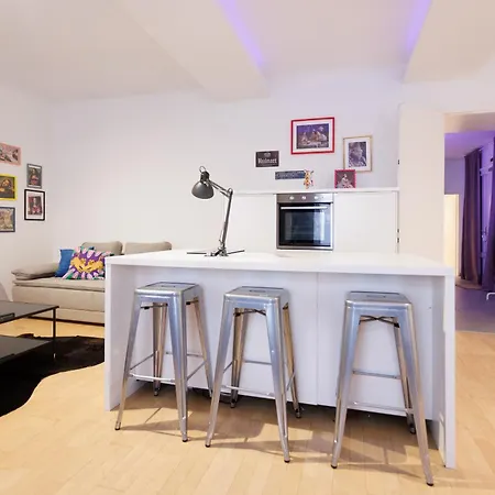 Luxury City Central Suite