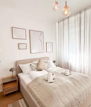 Comfortable 2 Bedroom Apartment