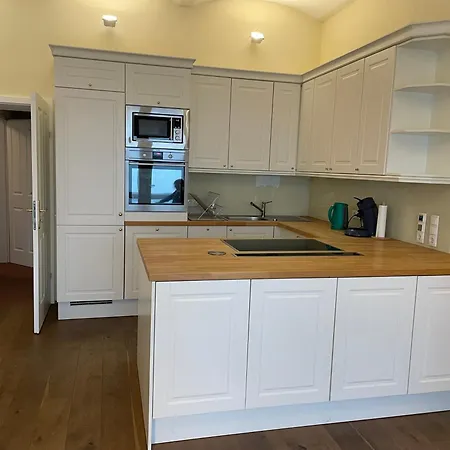 Quiet Apartment Close To Center