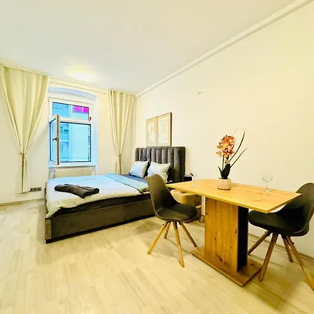 7Br Apartment For Big Groups, With Great Location