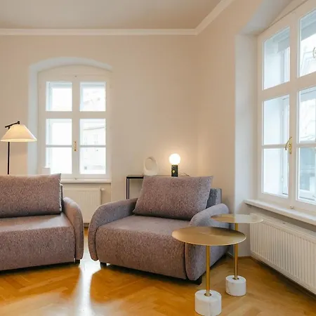 Boutique Apt For 4-6 At Mq