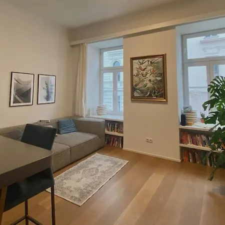 Urban Hotspot Apartment