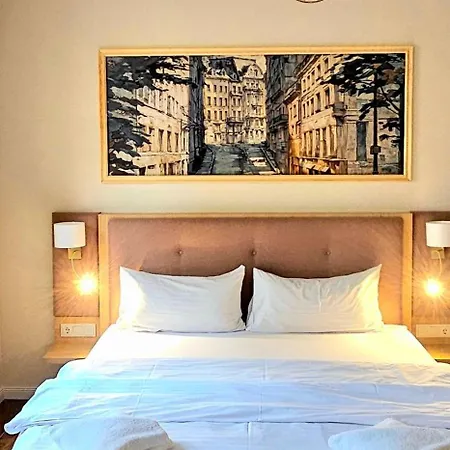 Parklane Boutique Hotel - Newly Renovated