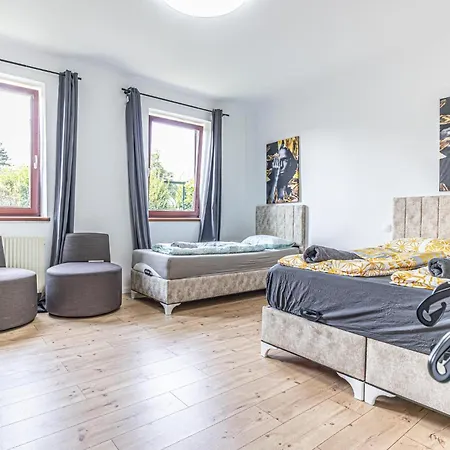 Cozy Entire House With Terrace And Garden, Up To 34P Apartment