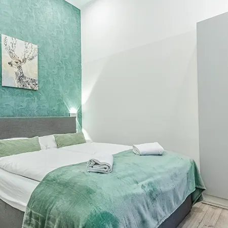 Shopping Paradise 9Br Complex Ideal For 22 People