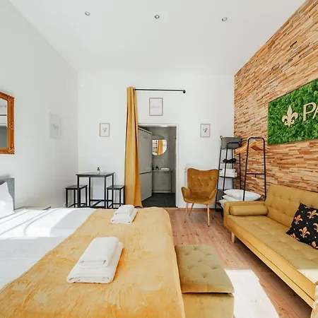 Classy Premium Apartment With Free Parking