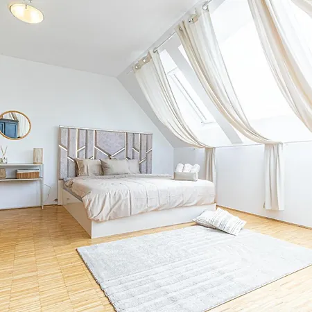 Luxury 3Br And1 Lr Apartment In The Heart Of Vienna