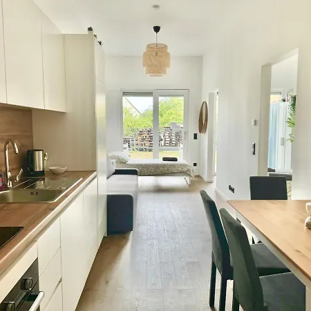 Modern Stylish Apartment With Garden & Free Parking