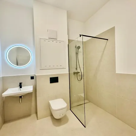 Modern Studio With Free Parking