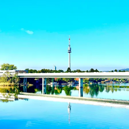 Ursula Rose Collection An Der Donau Apartment