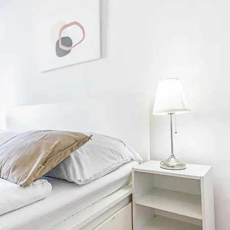 Stylish 2Br Apt For Groups, Up To 5P At Margareten