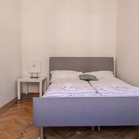 Stylish 2Br, Perfect Location & Well Connected Apartment