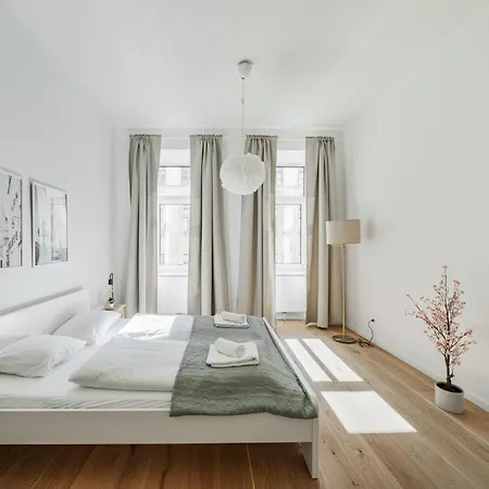 Smart Living Apartments - Hauptbahnhof