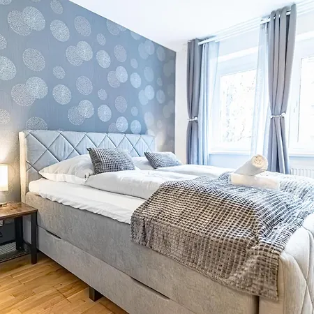 9-Min To City Center, Comfy 1Br And 1Lr With Balcony