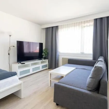 Charming Central Flat - Long-Term