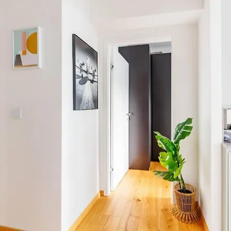 Apartment Near Metro & Netflix - Kingsize Bed