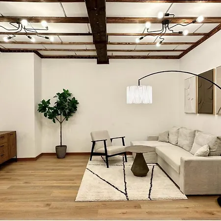 Eden Schoenbrunn Garden Apartment