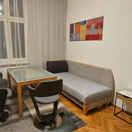 Privat Appartment Room