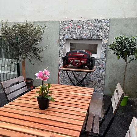 Chill And Grill For 2 Apartment
