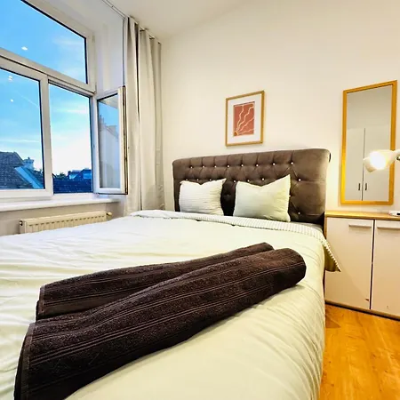 Comfy & Cozy 4Br Shared Apt Next To Kaufpark Alterlaa