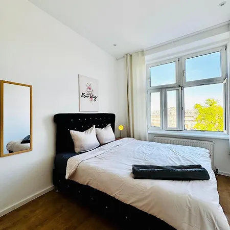 Spacious 3Br Shared Apartment Near Kaufpark Alterlaa