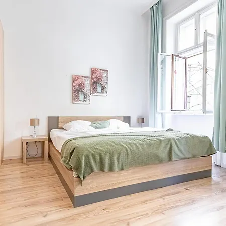 Neighboring 2Br Apts Ideal For 8 People
