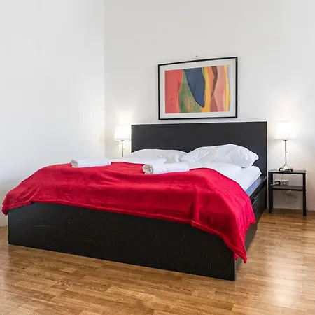 Sweet 2 Bedroom Apt For 5P, Ideal For Long-Term Stays
