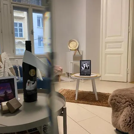 Luxury Serviced 3-Bedroom Flat In Vienna'S 1St District